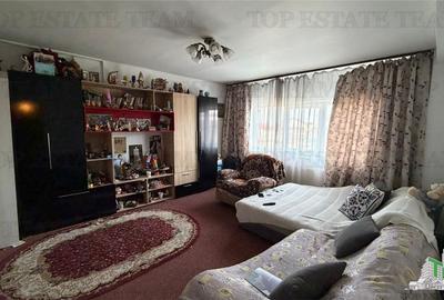 Apartament cu 3 camere decomandat în Central - 3