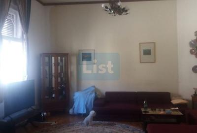 Casă cu 9 camere cu Canalizare în Centru Civic - 6