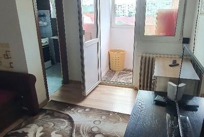 Apartament cu 2 camere decomandat în Runcu - 4