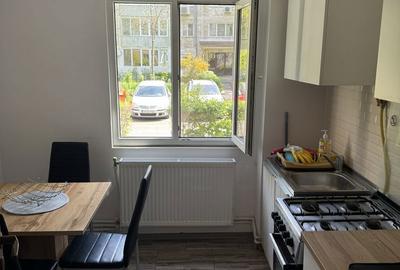 Apartament cu 3 camere decomandat în Circumvalațiunii - 2