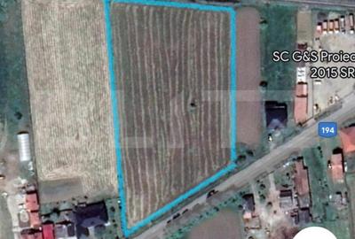 Teren de 11500 mp, în Central