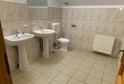 Casă cu 5 camere în Nordului