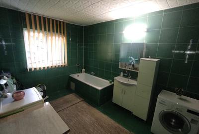 Casă cu 4 camere în Hunedoara - 8