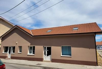 Spațiu comercial, de 100 mp, în Ultracentral - 2