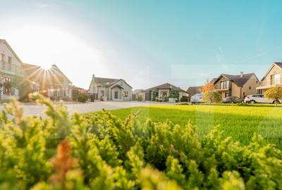 Casa la rosu, pe stoc, cu terasa si acoperis finalizat W - 2