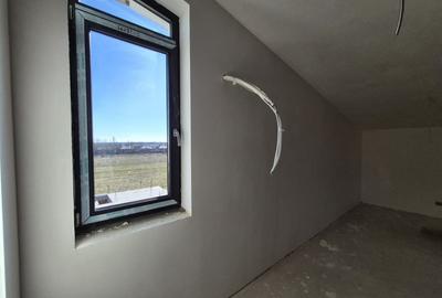 Casă individuală cu 4 camere cu Canalizare în Tunari - 13