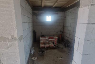 Casă cu 3 camere cu Teren 500 Mp în Poarta Albă - 2