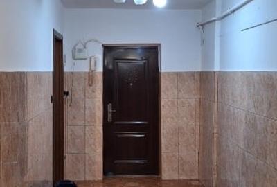 Vând garsonieră - 2