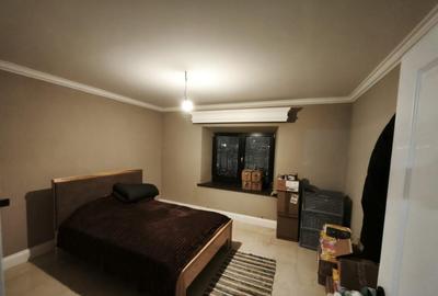 Casa cu 8 camere, 750 mp teren , Radauti - 4