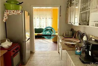 Vand casa cu 3 camere si 2 bai in zona centrala zona Casa de Pensii - 10