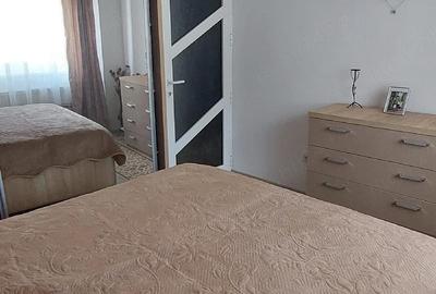 Apartament cu 3 camere decomandat în Central - 1