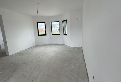 Casă cu 3 camere cu Teren 650 Mp în Odoreu - 9
