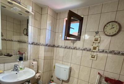 Vila de vanzare, cu 9 camere, 360 mp, zona Ora?tie - 9