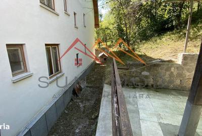 Casă cu 4 camere în Central - 2