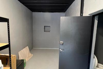 Inchiriez hala cu platforma betonata - 6