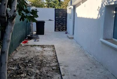 Casă cu 3 camere în Palazu Mare - 1