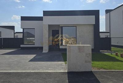 Pret promotional / Casa 3 Camere / Berceni - 1