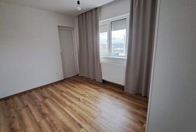 Apartament cu 3 camere decomandat în Sântandrei - 4