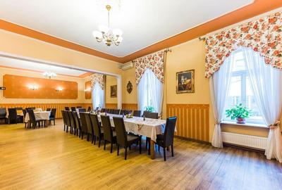 Casă cu 7 camere cu Teren 1855 Mp în Central - 9