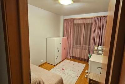 Apartament cu 3 camere decomandat, mobilat în Văcăresti - 4