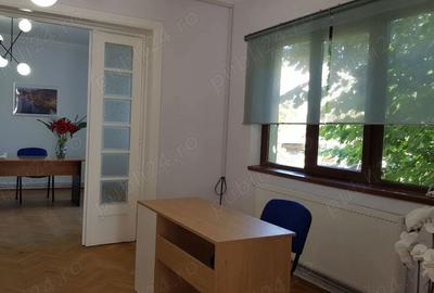 Spațiu comercial, de 110 mp, în Central - 9