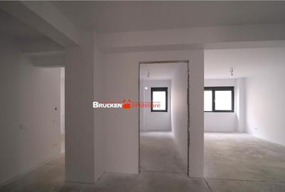 Spațiu comercial, de 135 mp, în Decebal - 12