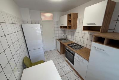 Apartament cu 2 camere decomandat în Lacul Tei - 1