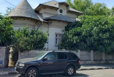 Spațiu comercial, de 150 mp, în Central - 8