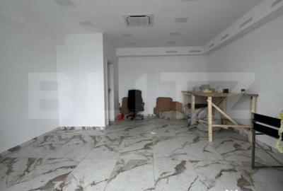 Spațiu comercial, de 25 mp, în Sebastian - 2