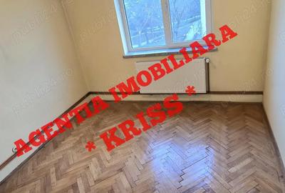 Apartament cu 3 camere semidecomandat în Craiovei - 10