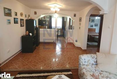 Casă cu 5 camere cu Teren 480 Mp în Snagov - 1