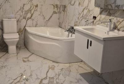 Casă cu 3 camere cu Teren 280 Mp în Central - 4