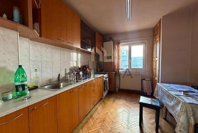 Apartament cu 3 camere  decomandate, etajul1,  zona strazii Slatina ! - 7