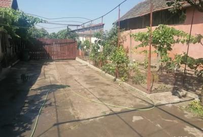 Vand casa modesta Varia? jud TIMI? - 2