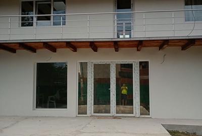 Casă cu 3 camere cu Teren 1000 Mp în Central - 9