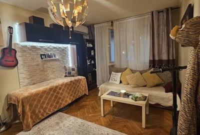Apartament cu 3 camere decomandat, mobilat în Basarabia