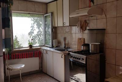 Casă cu 9 camere cu Teren 1500 Mp în Central - 6