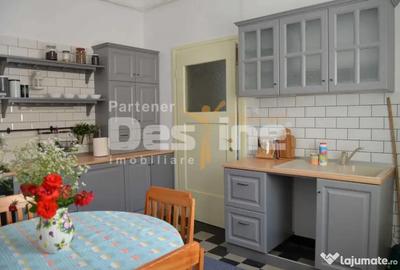 Casă cu 4 camere cu Teren 225 Mp în Centrul Istoric - 2