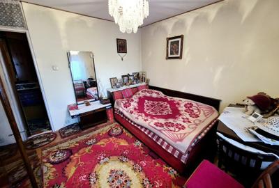 Casa de Cultura -  2 camere decomandate , etaj 1 - 14