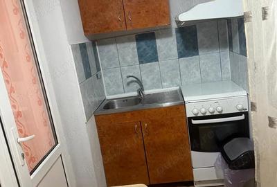 Garsonieră semidecomandată în Micro 40 - 2