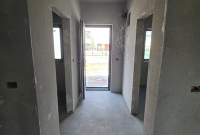 1/2 duplex-Moșnița Veche-4 camere-toate utilitatile–Comision 0%-155.000 Euro 1/2 duplex-Moșnița Veche-4 camere-toate utilitatile–Comision 0%-155.000 Euro - 2