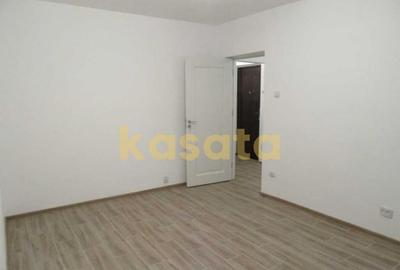 Garsonieră decomandată în Tei