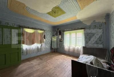 Casă cu 3 camere cu Teren 1789 Mp în Central - 1