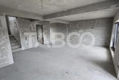 Casă cu 4 camere cu Teren 545 Mp în Central