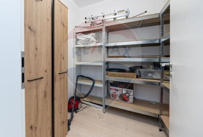 Apartament cu 2 camere decomandat, mobilat în Tractorul - 6