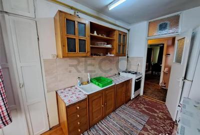 Apartament cu 3 camere decomandat în Salonta - 1