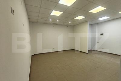 Spatiu comercial, 50 mp, vitrina, Zamca - 1