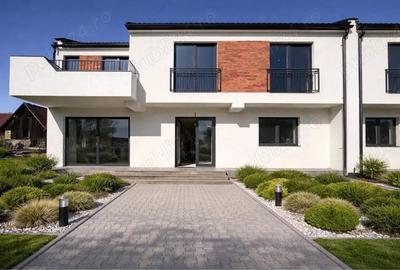 Casă cu 4 camere cu Teren 250 Mp în Central - 2