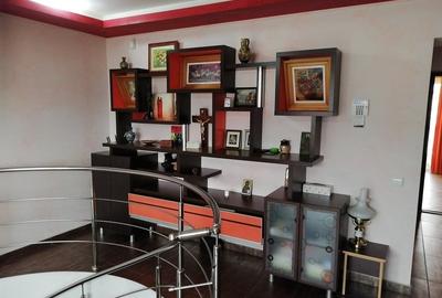 Casă individuală cu 7 camere cu Teren 811 Mp în 1 Mai - 10