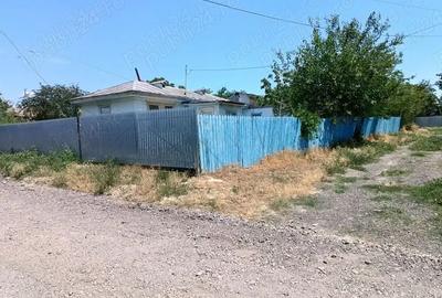 Teren cu casa batrineasca de vinzare Brani?tea galati